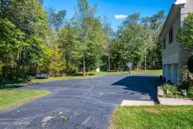 Welcome to this stunning 4000+ sq ft luxury custom built on Rossmoor Golf Club in New Jersey - for sale on GolfHomes.com, golf home, golf lot