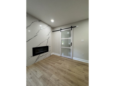 This Crete IL. BEAUTY is ready to for the perfect new owners! on Lincoln Oaks Golf Course in Illinois - for sale on GolfHomes.com, golf home, golf lot