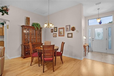 PRICED TO SELL! Move right in and start enjoying the Villages on The Links of Spruce Creek in Florida - for sale on GolfHomes.com, golf home, golf lot