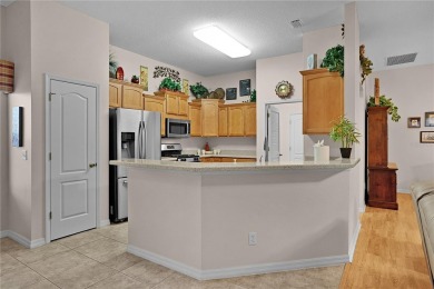 PRICED TO SELL! Move right in and start enjoying the Villages on The Links of Spruce Creek in Florida - for sale on GolfHomes.com, golf home, golf lot