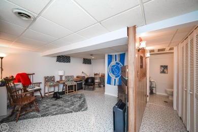 OPEN HOUSE SUNDAY 9/28/2025 12P-2P. Welcome to this move-in on Fern Hill Country Club in Michigan - for sale on GolfHomes.com, golf home, golf lot