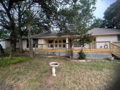 This is a well Maintained House On Schreiner Golf Course (Green on Scott Schriener Municipal Golf Course in Texas - for sale on GolfHomes.com, golf home, golf lot