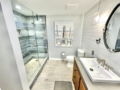 Beautifully remodeled 2 bedroom lock-off in Elation! Enjoy the on Sandestin Golf and Beach Resort - Raven in Florida - for sale on GolfHomes.com, golf home, golf lot