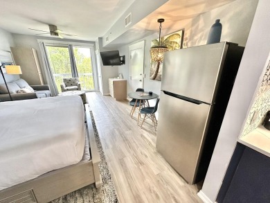 Beautifully remodeled 2 bedroom lock-off in Elation! Enjoy the on Sandestin Golf and Beach Resort - Raven in Florida - for sale on GolfHomes.com, golf home, golf lot