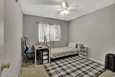 Priced to sell. 3 bedroom, 2 & 1/2 bath townhome located in on Julington Creek Golf Club in Florida - for sale on GolfHomes.com, golf home, golf lot