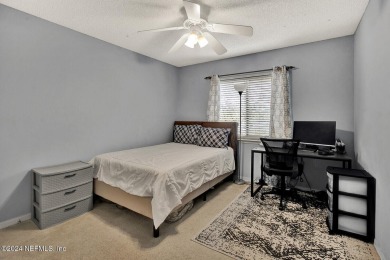 Priced to sell. 3 bedroom, 2 & 1/2 bath townhome located in on Julington Creek Golf Club in Florida - for sale on GolfHomes.com, golf home, golf lot