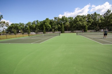 Under contract-accepting backup offers. Buyer cancelled contract on Lexington Oaks Golf Club in Florida - for sale on GolfHomes.com, golf home, golf lot