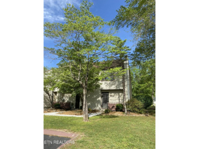 Recently updated 2-bedroom, 1.5-bath condo in Wilshire Heights on Stonehenge Golf Course in Tennessee - for sale on GolfHomes.com, golf home, golf lot