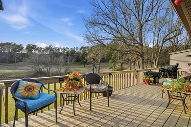 This townhome offers the perfect combination of comfort on Indian Hills Country Club in Arkansas - for sale on GolfHomes.com, golf home, golf lot