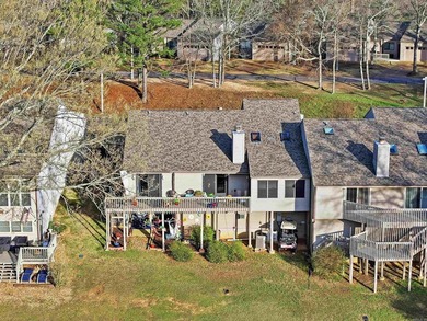 This townhome offers the perfect combination of comfort on Indian Hills Country Club in Arkansas - for sale on GolfHomes.com, golf home, golf lot