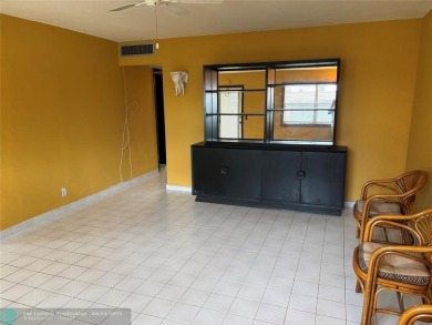 Spacious 2/2 in active 55+ community! Property is perfectly on Kings Point Golf -Flanders Way in Florida - for sale on GolfHomes.com, golf home, golf lot