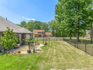Live on the Golf Course - this one level - with a split floor on The Country Club of Arkansas in Arkansas - for sale on GolfHomes.com, golf home, golf lot