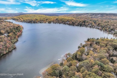 ATTN INVESTORS! THIS IS A RENTAL DREAM! 100' LAKEFRONT HOME! on Split Rock Resort and Country Club in Pennsylvania - for sale on GolfHomes.com, golf home, golf lot