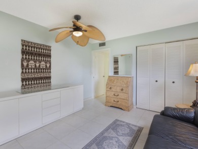 Welcome to this charming 1st floor 2/2 bedroom condo in the on Kings Point Golf -Flanders Way in Florida - for sale on GolfHomes.com, golf home, golf lot