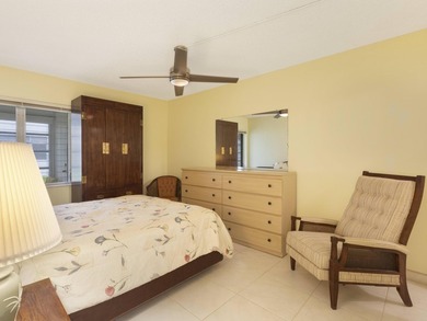 Welcome to this charming 1st floor 2/2 bedroom condo in the on Kings Point Golf -Flanders Way in Florida - for sale on GolfHomes.com, golf home, golf lot