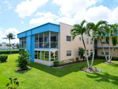 Welcome to this charming 1st floor 2/2 bedroom condo in the on Kings Point Golf -Flanders Way in Florida - for sale on GolfHomes.com, golf home, golf lot