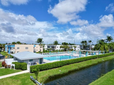 Welcome to this charming 1st floor 2/2 bedroom condo in the on Kings Point Golf -Flanders Way in Florida - for sale on GolfHomes.com, golf home, golf lot