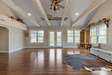 Welcome to 26 White River Ln in beautiful Holiday Island! This on Holiday Island Executive Golf Course in Arkansas - for sale on GolfHomes.com, golf home, golf lot