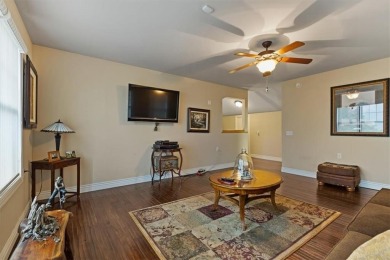 Welcome to 26 White River Ln in beautiful Holiday Island! This on Holiday Island Executive Golf Course in Arkansas - for sale on GolfHomes.com, golf home, golf lot