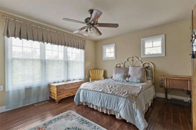 Welcome to 26 White River Ln in beautiful Holiday Island! This on Holiday Island Executive Golf Course in Arkansas - for sale on GolfHomes.com, golf home, golf lot