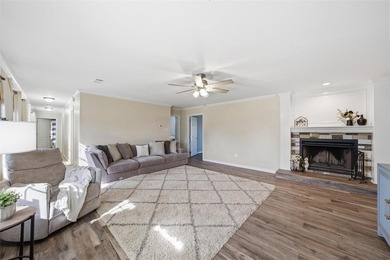 1211 Overlook Court is a well maintained 3 bedroom, 2 bath home on White Bluff Resort - Old Course in Texas - for sale on GolfHomes.com, golf home, golf lot