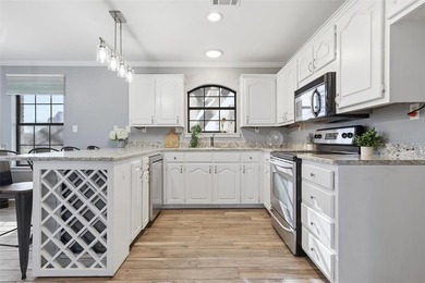 1211 Overlook Court is a well maintained 3 bedroom, 2 bath home on White Bluff Resort - Old Course in Texas - for sale on GolfHomes.com, golf home, golf lot