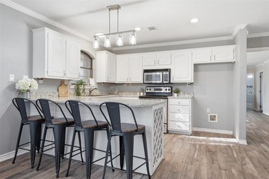 1211 Overlook Court is a well maintained 3 bedroom, 2 bath home on White Bluff Resort - Old Course in Texas - for sale on GolfHomes.com, golf home, golf lot