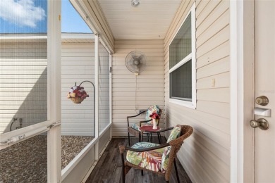 WELCOME to this PRISTINE PATIO VILLA in The Villages. This 2 on The Links of Spruce Creek in Florida - for sale on GolfHomes.com, golf home, golf lot