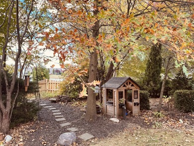 This darling ranch home is located in a wonderful public golf on Pebble Brook Golf Course - North in Indiana - for sale on GolfHomes.com, golf home, golf lot