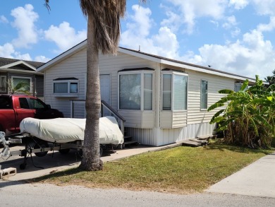 Nice 1 bed 1.5 bth cottage home in Long Island Village!  Central on Long Island Golf Course in Texas - for sale on GolfHomes.com, golf home, golf lot