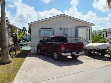 Nice 1 bed 1.5 bth cottage home in Long Island Village!  Central on Long Island Golf Course in Texas - for sale on GolfHomes.com, golf home, golf lot