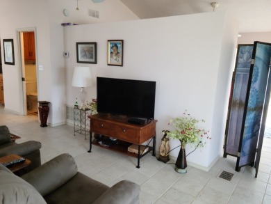 Nice 1 bed 1.5 bth cottage home in Long Island Village!  Central on Long Island Golf Course in Texas - for sale on GolfHomes.com, golf home, golf lot
