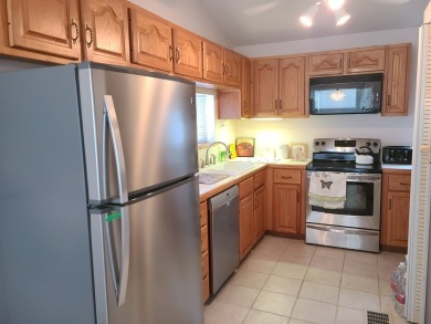 Nice 1 bed 1.5 bth cottage home in Long Island Village!  Central on Long Island Golf Course in Texas - for sale on GolfHomes.com, golf home, golf lot