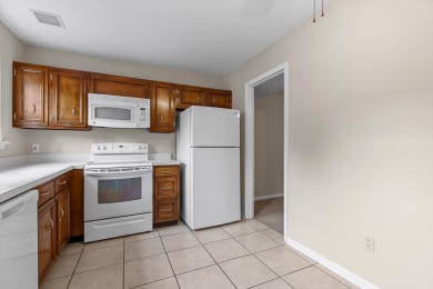 Move-in ready townhome in Hixson, TN!
Located in Valleybrook on Valleybrook Golf and Country Club in Tennessee - for sale on GolfHomes.com, golf home, golf lot