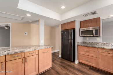 Remodeled Seville on Briarwood Golf Course!
Granite counters o on Briarwood Country Club in Arizona - for sale on GolfHomes.com, golf home, golf lot