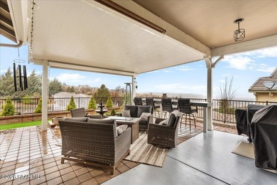 Must see! An impeccable move-in ready, energy efficient home in on Prescott Lakes Golf and Country Club in Arizona - for sale on GolfHomes.com, golf home, golf lot