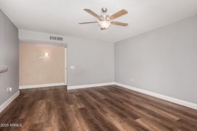 Remodeled Seville on Briarwood Golf Course!
Granite counters o on Briarwood Country Club in Arizona - for sale on GolfHomes.com, golf home, golf lot
