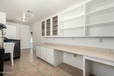 Remodeled Seville on Briarwood Golf Course!
Granite counters o on Briarwood Country Club in Arizona - for sale on GolfHomes.com, golf home, golf lot