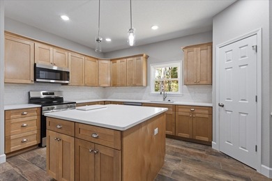 Brand New 2025 Custom Wade Home located in the most desirable on Chiefland Golf and Country Club in Florida - for sale on GolfHomes.com, golf home, golf lot