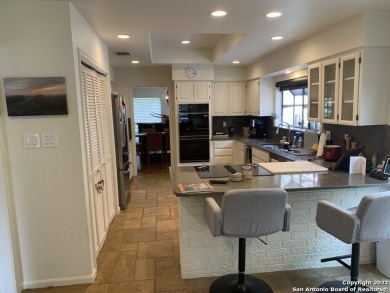Beautiful one story garden home with a fantastic golf course on Fair Oaks Ranch Golf and Country Club in Texas - for sale on GolfHomes.com, golf home, golf lot
