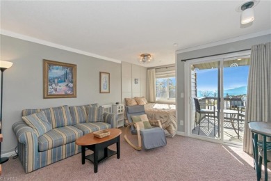 TURNKEY mtn condo w/LONG RANGE VIEWS for UNDER $95K! Buy now & on Beech Mountain Club in North Carolina - for sale on GolfHomes.com, golf home, golf lot