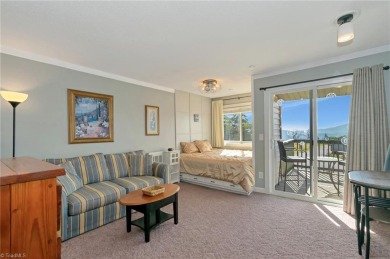 TURNKEY mtn condo w/LONG RANGE VIEWS for UNDER $95K! Buy now & on Beech Mountain Club in North Carolina - for sale on GolfHomes.com, golf home, golf lot