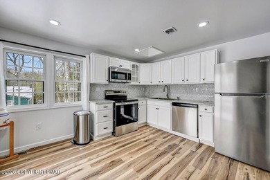 Welcome to this completely remodeled Split Rock Cottage. 3 on Split Rock Resort and Country Club in Pennsylvania - for sale on GolfHomes.com, golf home, golf lot