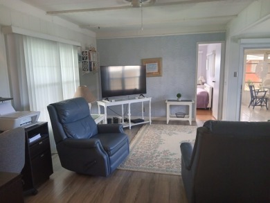 LOCATION, LOCATION! -- Fully Furnished 2/2 in Great Condition -- on Spessard Holland Golf Course in Florida - for sale on GolfHomes.com, golf home, golf lot
