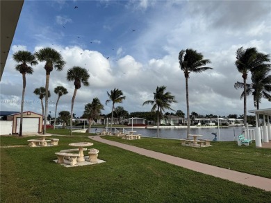 2 bedroom and 2 baths manufactured home in the beautiful on The Club at Emerald Hills in Florida - for sale on GolfHomes.com, golf home, golf lot