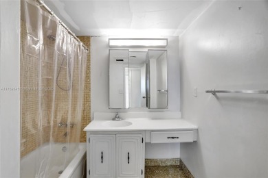 BEAUTIFUL 2/2 CONDO ON DESIRABLE TOP FLOOR WITH GORGEOUS VIEW OF on Inverrary Country Club in Florida - for sale on GolfHomes.com, golf home, golf lot