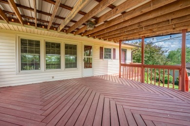 One level living right off the Holston Hills golf course!  This on Holston Hills Country Club in Virginia - for sale on GolfHomes.com, golf home, golf lot