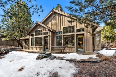 This beautifully designed Sun Forest cabin in Caldera Springs on Sunriver Caldera Springs Golf Course in Oregon - for sale on GolfHomes.com, golf home, golf lot