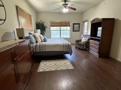Nightly Rental condo for sale! This beautiful, 3 bedroom, 3 bath on Ledgestone Country Club and Golf Course in Missouri - for sale on GolfHomes.com, golf home, golf lot