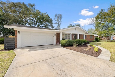 Just a short walk to Kenwood Elementary School sits this updated on Fort Walton Beach Golf Course in Florida - for sale on GolfHomes.com, golf home, golf lot